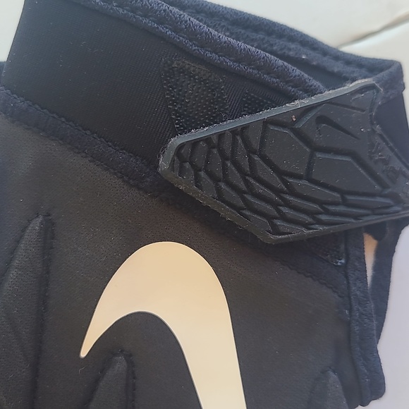 Nike Gloves/ Size XL - Picture 3 of 4